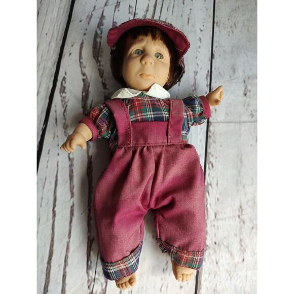 Palm Pals Bean Bag Kids Doll Boy Red Green Plaid, Sad Face Nose Running Read - Picture 1 of 11